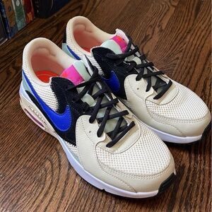 Nike Air Max sneakers 8.5